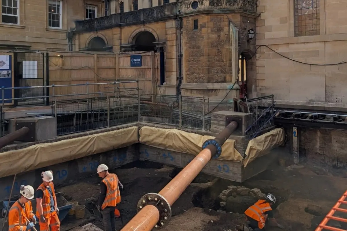 Раскопки на территории колледжа проводятся с 2024 года - это часть работ по строительству новой библиотеки. Раскопки на территории колледжа проводятся с 2024 года - это часть работ по строительству новой библиотеки.