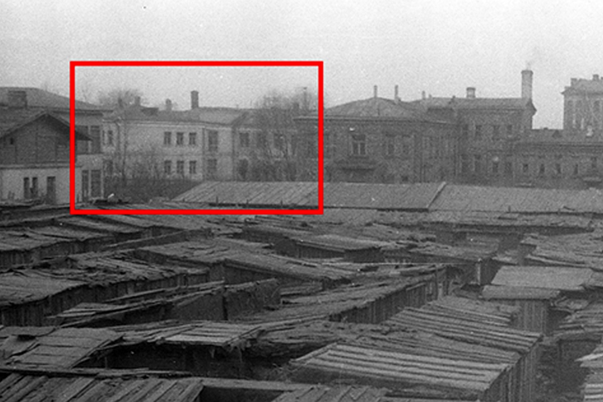 В красном квадрате - здание детсада в конце 1940-х. В красном квадрате - здание детсада в конце 1940-х.