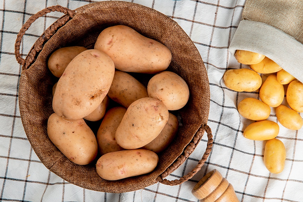 Как хранить урожай картофеля, моркови и свеклы зимой: проверенные способы для квартиры, подвала и балкона