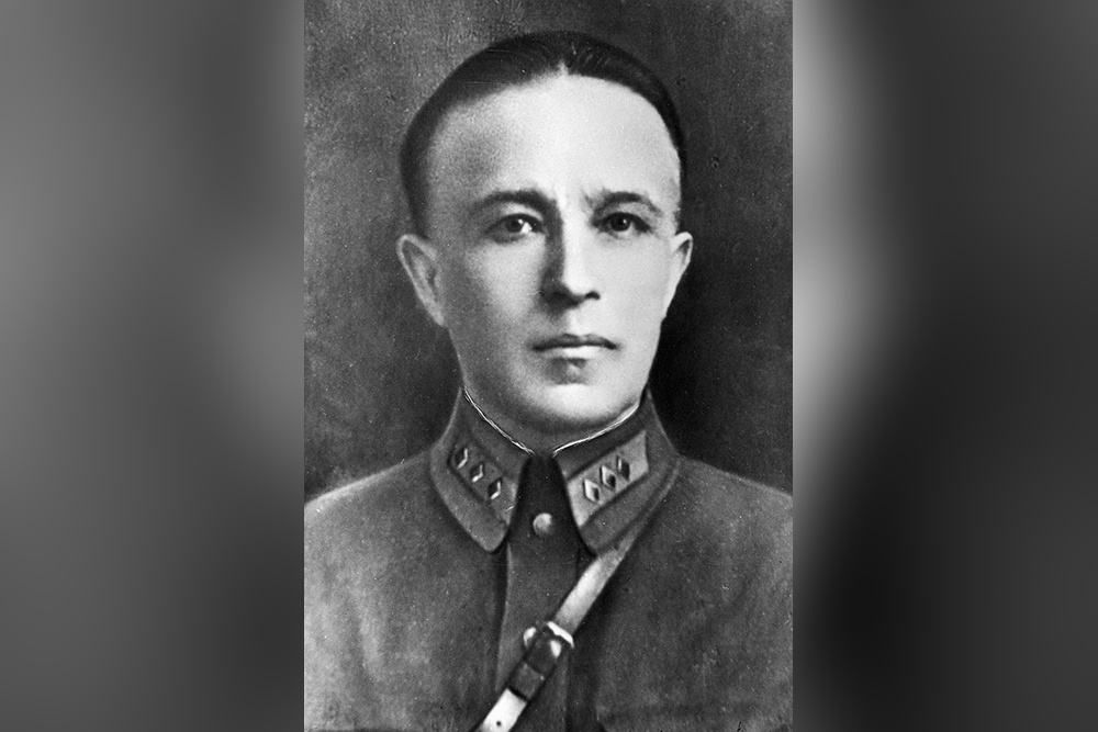 Будущий генерал сразу проявил интерес к перспективной профессии военного инженера.