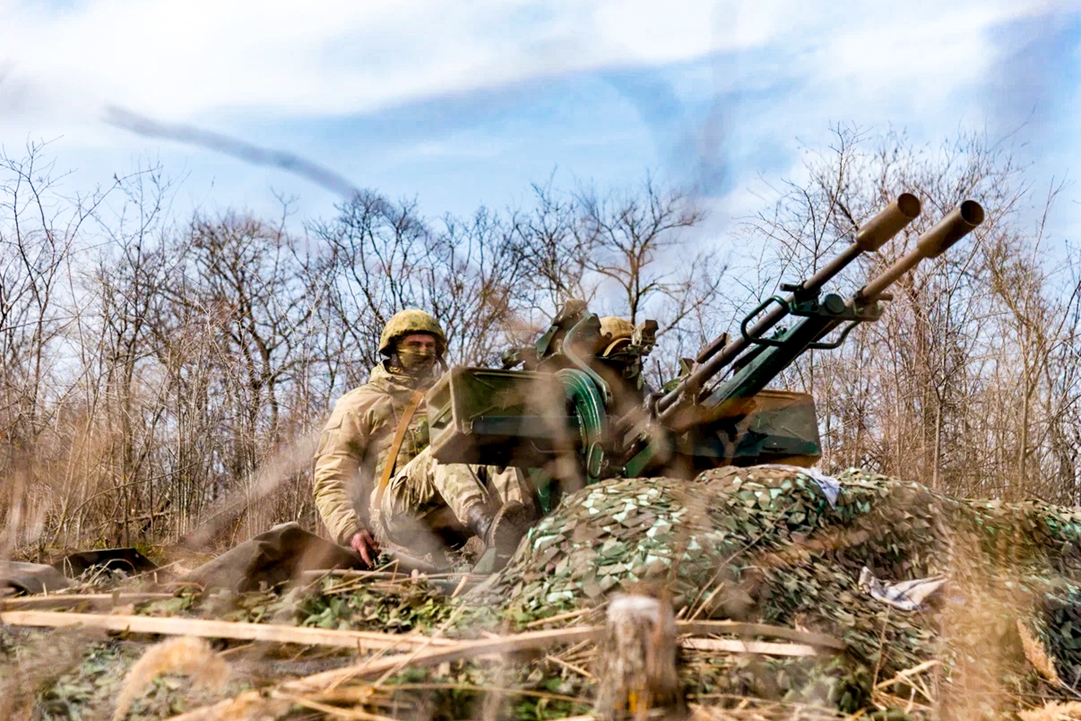 Время развертывания зенитной установки в боевое положение занимает пару минут. 