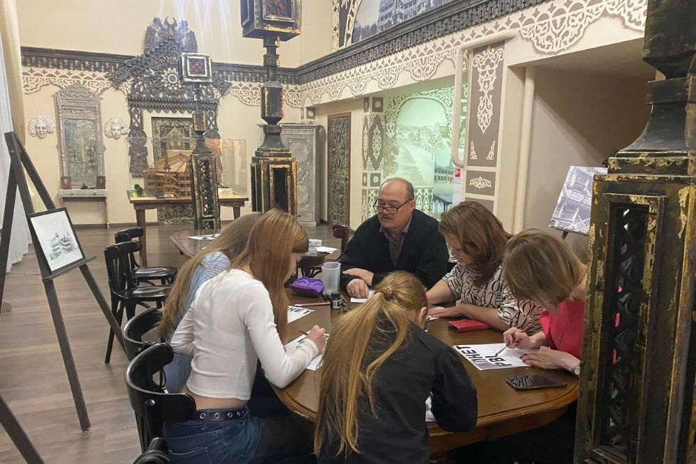 Ежегодно участниками музейной акции "Ночь искусств" накануне Дня народного единства становятся почти 20 тысяч астраханцев и гостей региона