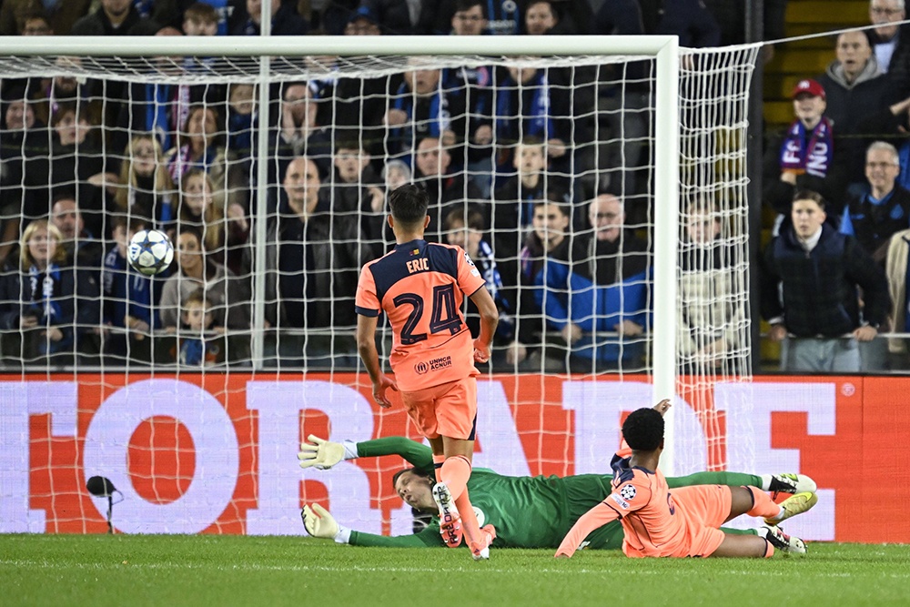 Защитникам "Барселоны" не хватало сыгранности.