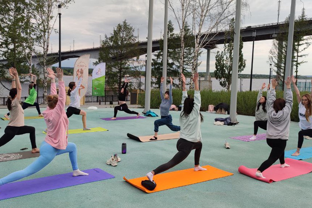 Тренинги и консультации "Пермь активная. Здоровые выходные" проходили  в течение года на набережной Камы.