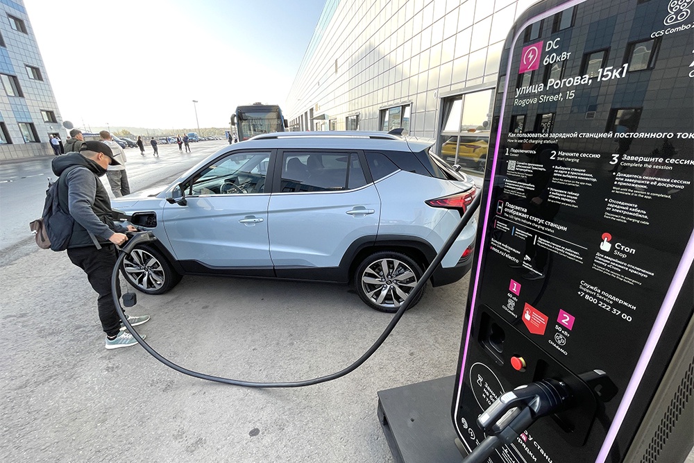 На начало 2025 года в Москве насчитывалось около 43 тысяч электромобилей.