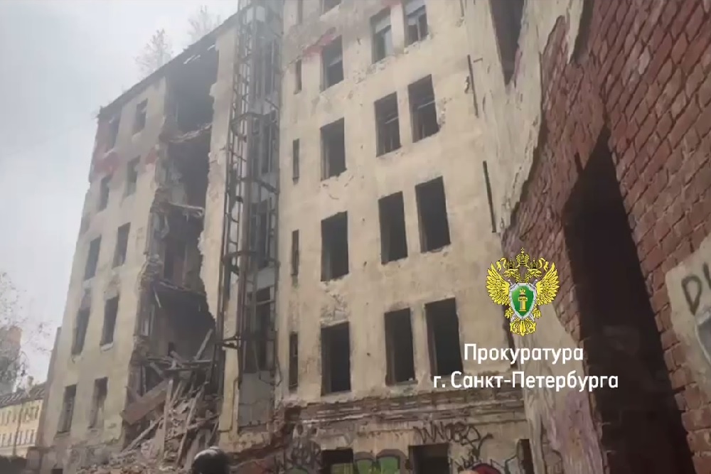 Обрушение здания на улице Розенштейна в Санкт-Петербурге Обрушение здания на улице Розенштейна в Санкт-Петербурге