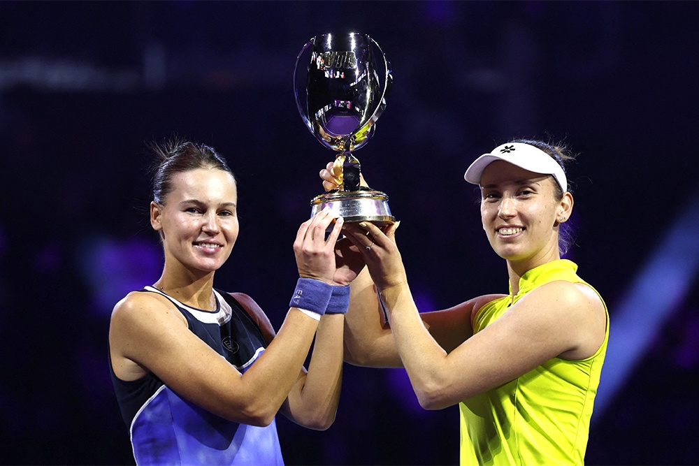 Для Вероники Кудерметовой (слева) этот титул более осознанный. Они с Элизе Мертенс добились своей цели.