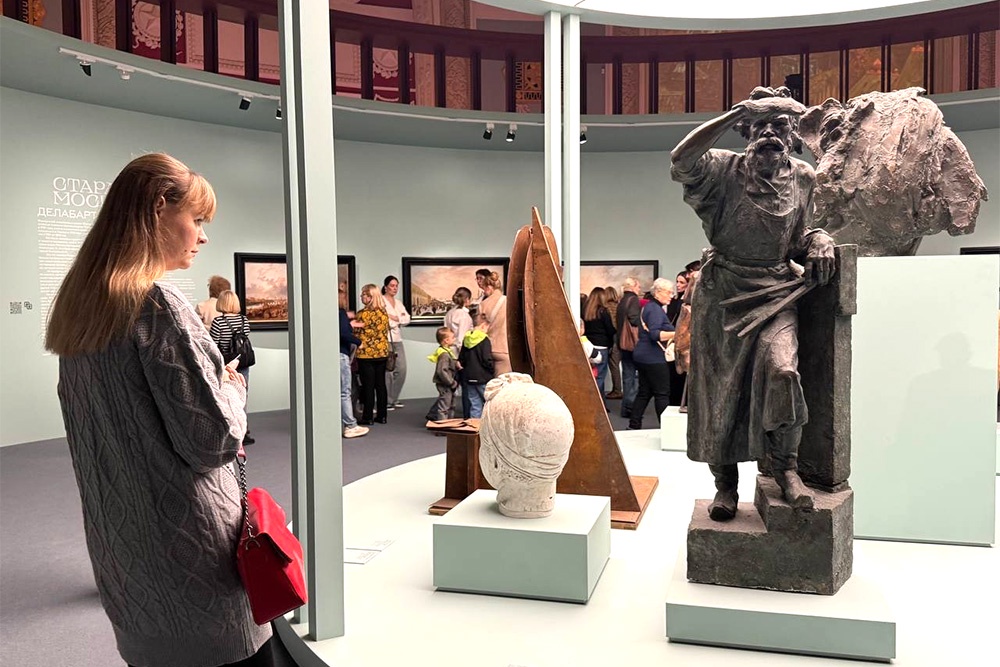 Многие экспонаты прежде ни разу не выезжали из Северной столицы.