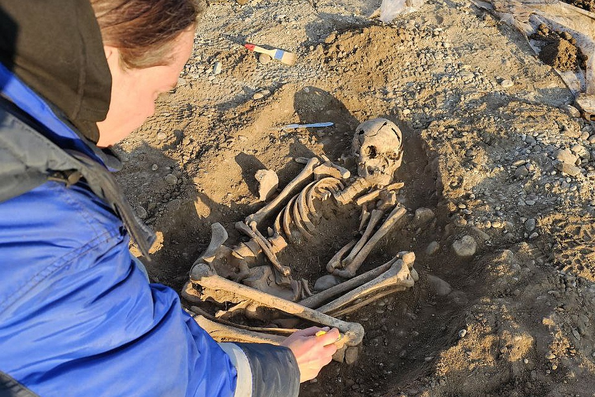 Древних жителей Хакасии хоронили по сложным обрядам.