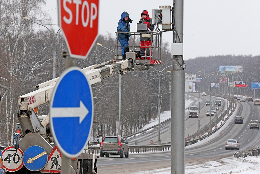 Как совместить две информсистемы - "Паутину" и АИС ОСАГО, сидя на столбе, не придумаешь.
