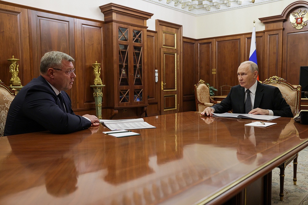 Владимир Путин обсудил с Игорем Бабушкиным смягчение требований для ветеранов при приеме на госслужбу