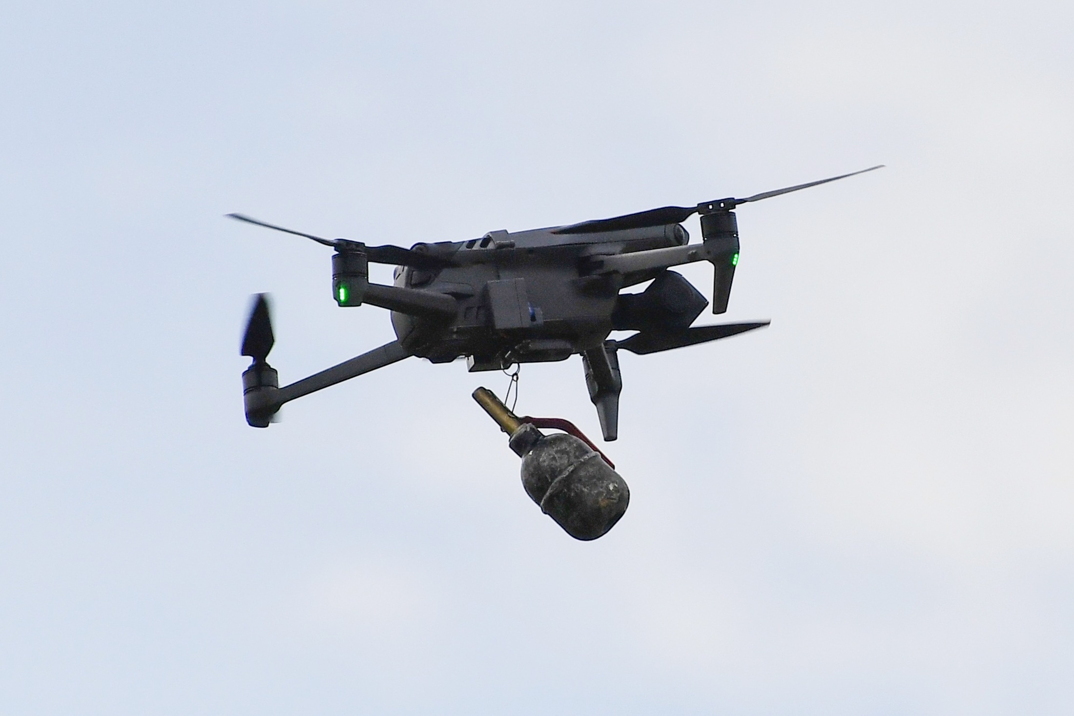 FPV-"камикадзе" издают резкий
мушино-комариный звук.