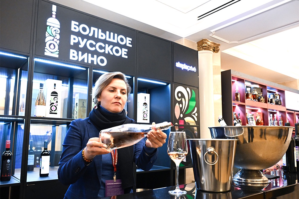 С начала 2025 года доля российского вина на рынке выросла с 58 до 63 процентов, а импорт упал на треть.