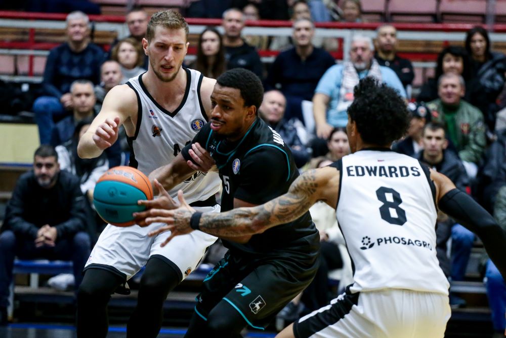 Айзея Вашингтон рвется к кольцу "Автодора".