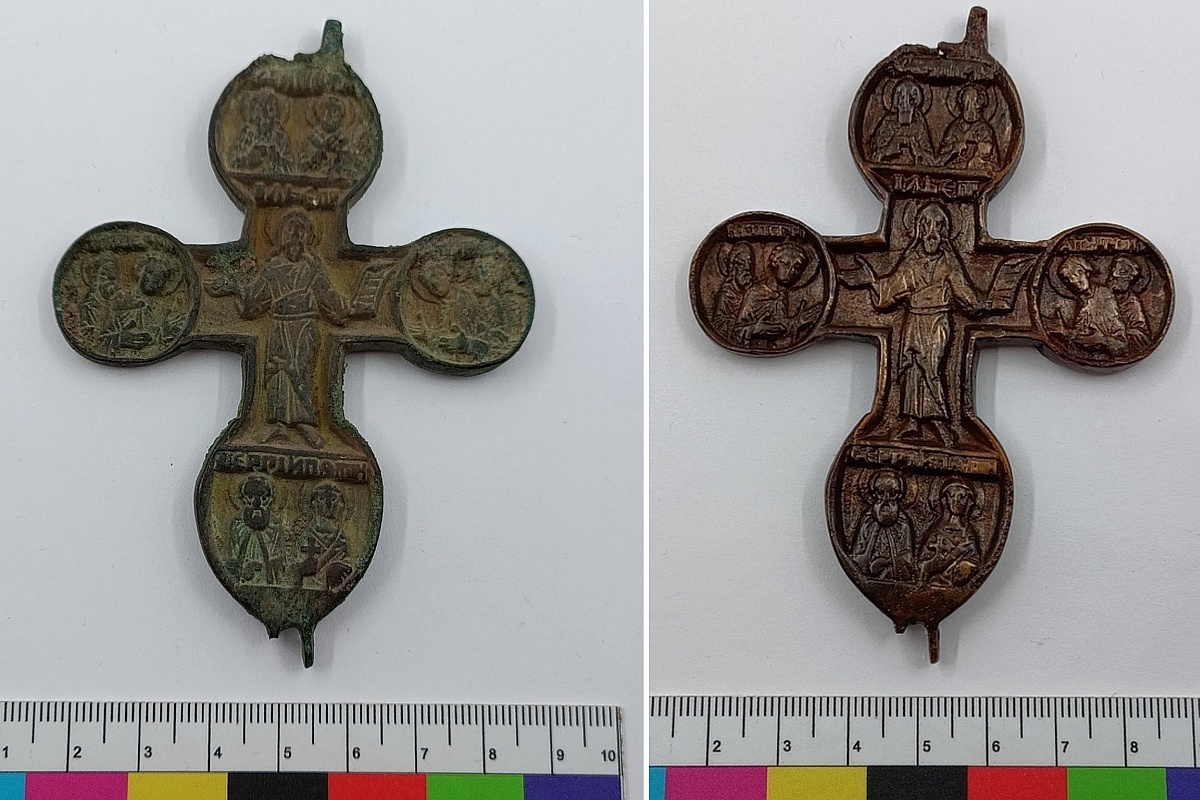 Крест до и после реставрации.