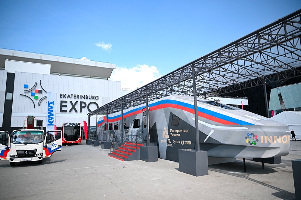 Поезд для высокоскоростной железнодорожной магистрали будет разгоняться до 400 километров в час.