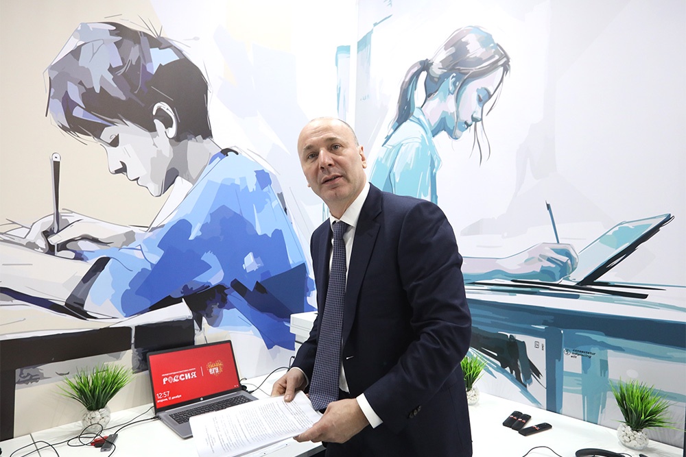 Анзор Музаев: Никакого разделения на легкие и сложные варианты заданий в ЕГЭ нет. Это миф.