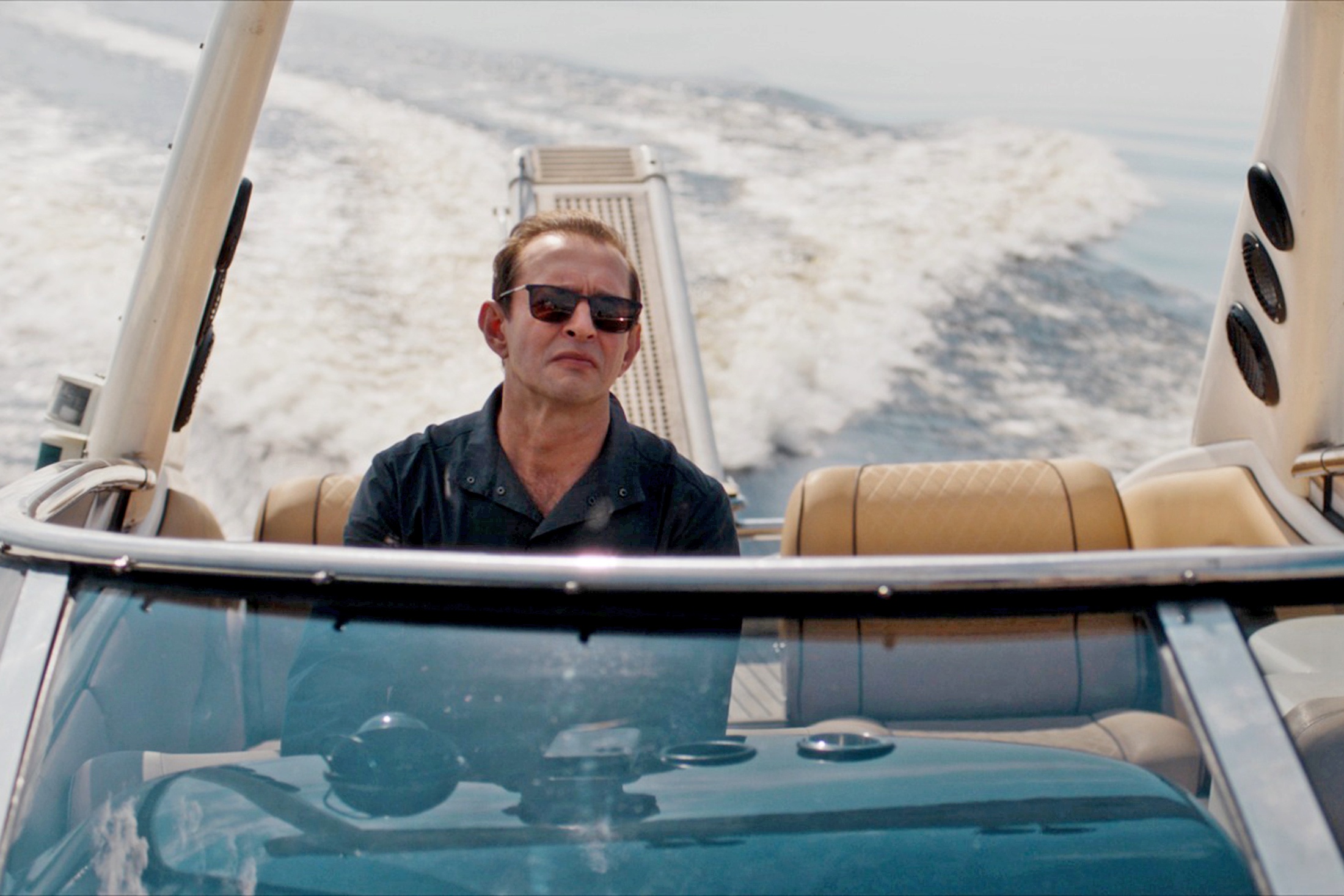 Профессор Гейгер в исполнении Константина Хабенского не сразу понимает свою ошибку.