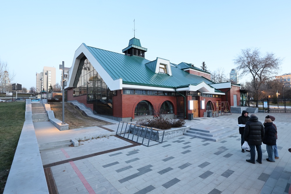 Kамерный театр - центр музейного комплекса Литературного квартала.