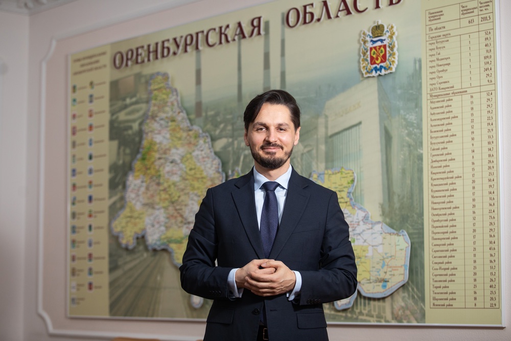 Антон Ефимов: Вызовы. которые стоят перед экономикой страны, открывают новые возможности для развития Оренбуржья.