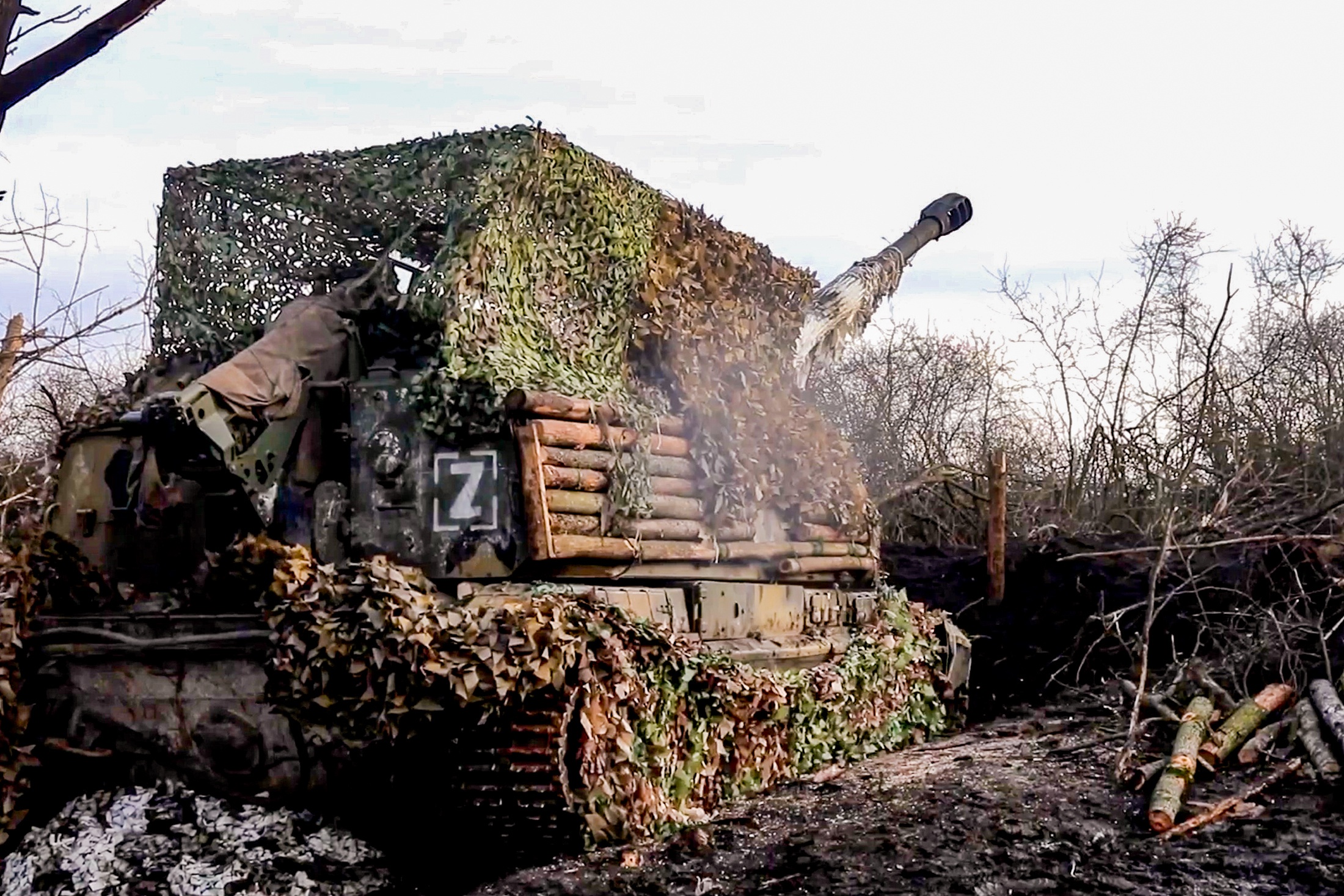 В боекомплект самоходки "Мста-С" из 50 снарядов могут входить высокоточные управляемые боеприпасы типа "Краснополь".