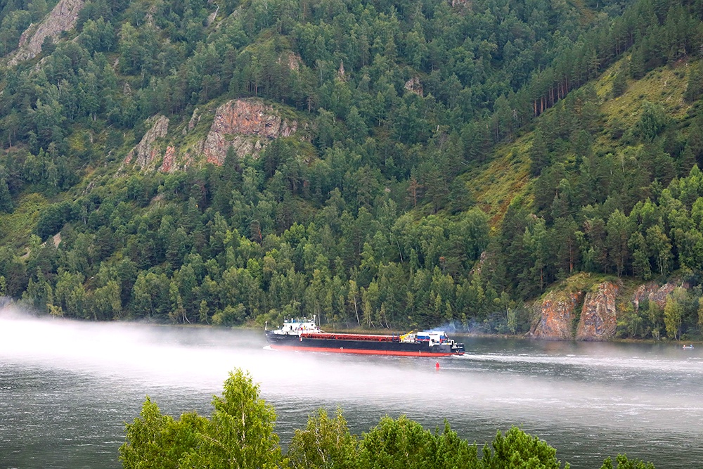 Первый европейско-китайский транзит по СМП прошел в 2,5 раза быстрее традиционного пути.