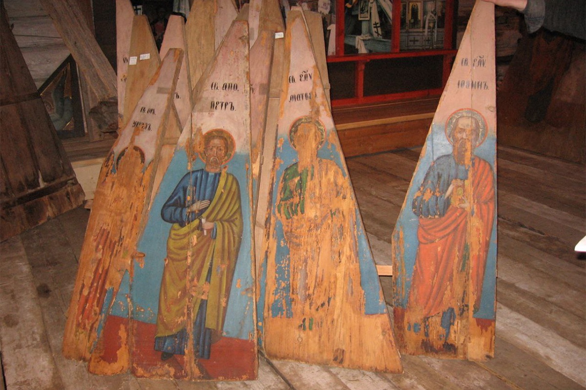 Никаких воспоминаний и фотографий не осталось, неизвестно, в какой ячейке располагалась каждая из 16 граней.