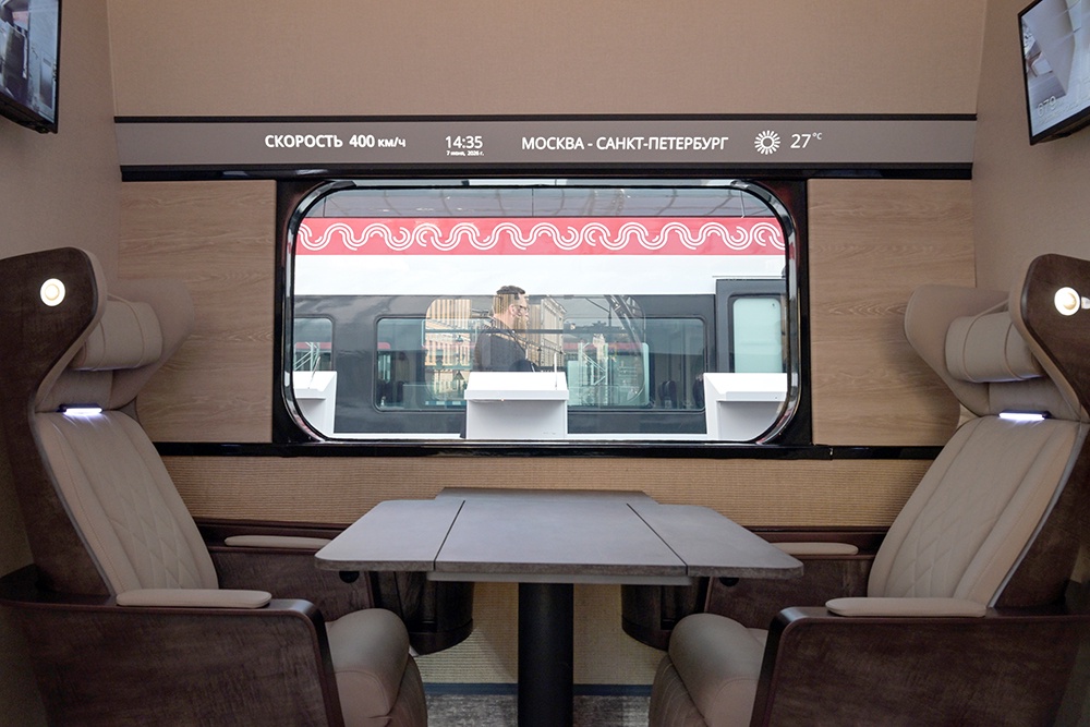 Поезд будет ходить между двумя столицами со скоростью до 400 км/ч.