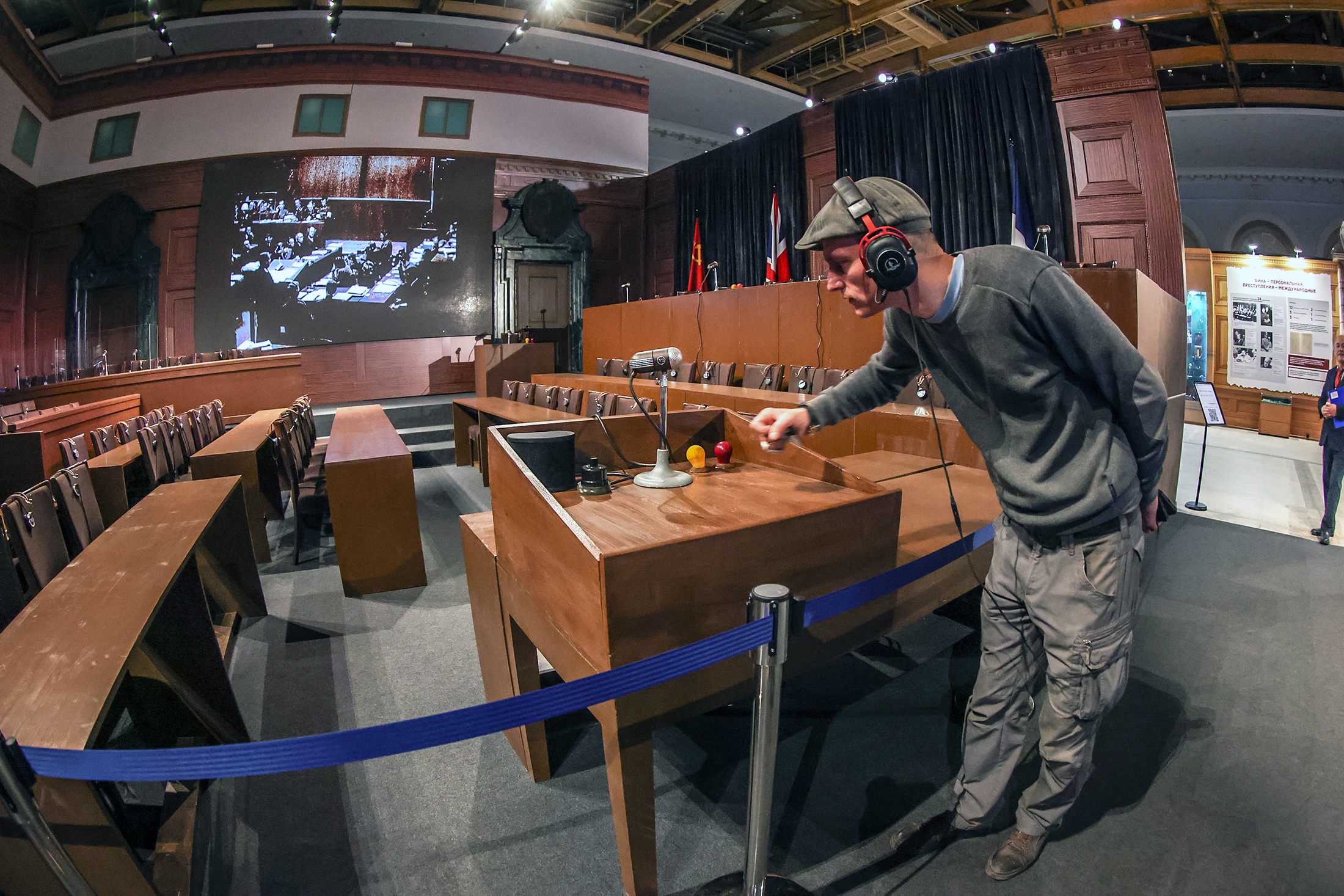 В "Манеже" воссоздали зал № 600 Дворца правосудия в Нюрнберге, где 20 ноября 1945 года начался суд над нацистами.