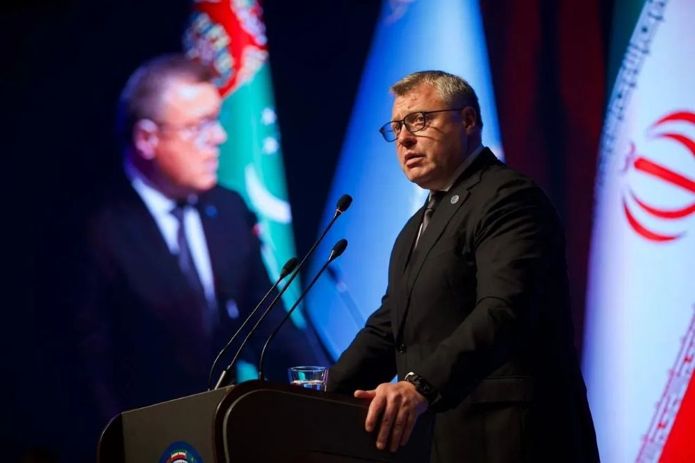 Губернатор Астраханской области Игорь Бабушкин на Международном форуме в Иране стал ключевым спикером панельной сессии "Транзит, логистика и развитие МТК"Север - Юг" 