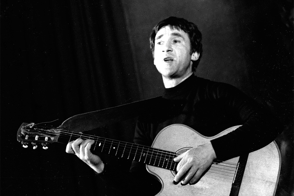 На альбоме голос Владимира Высоцкого был отреставрирован с помощью искусственного интеллекта.