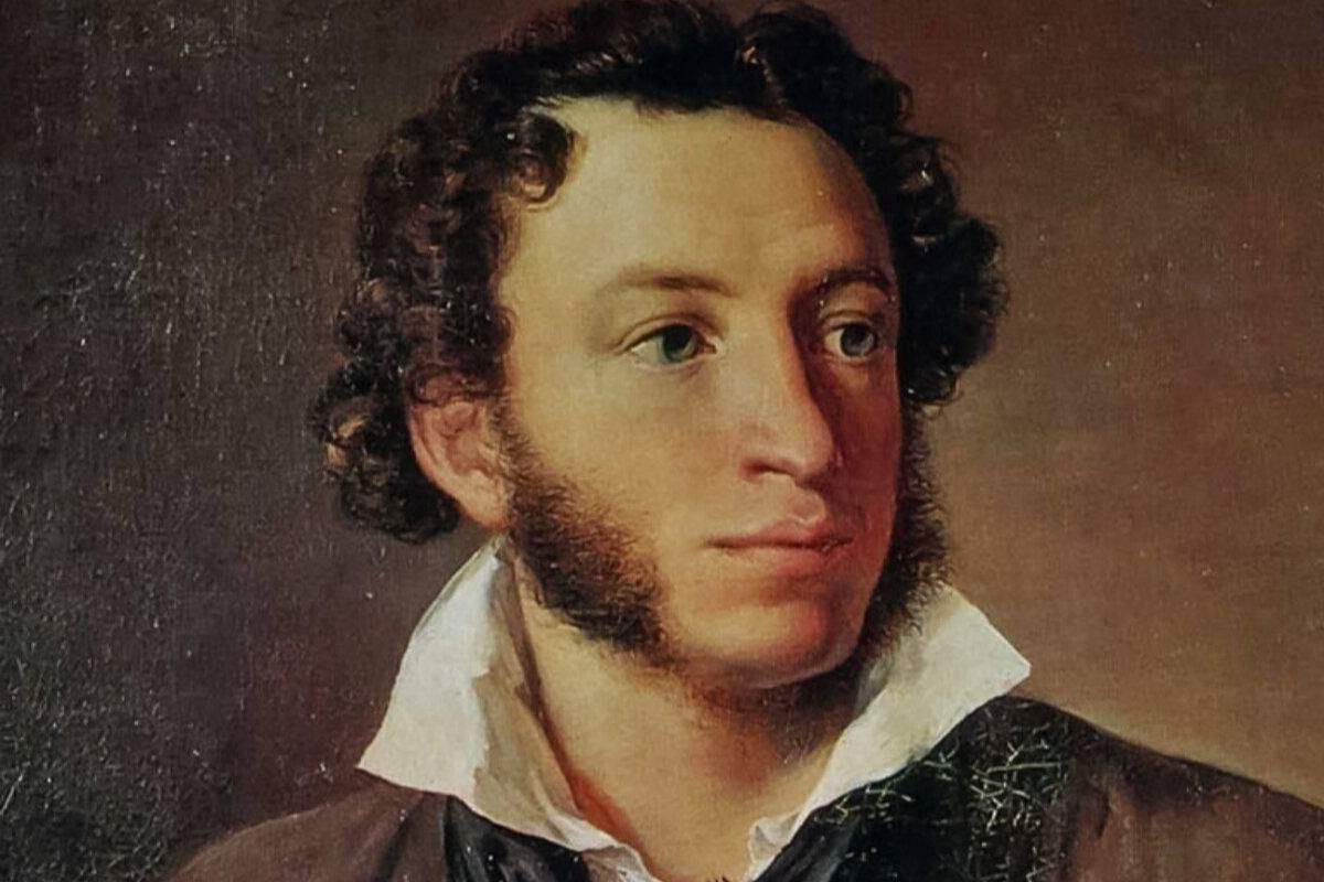 Александр Сергеевич свободно говорил на французском языке и даже получил от товарищей прозвище "француз". Франция отвечает ему взаимностью. Александр Сергеевич свободно говорил на французском языке и даже получил от товарищей прозвище "француз". Франция отвечает ему взаимностью.