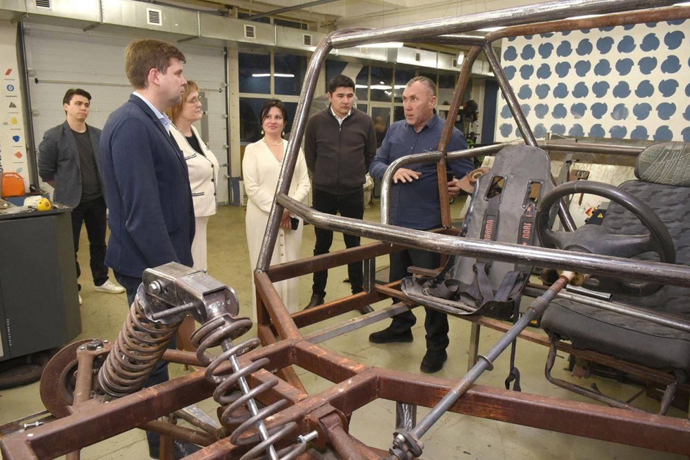 Альберт Юмадилов пообщался с педагогами техникума.