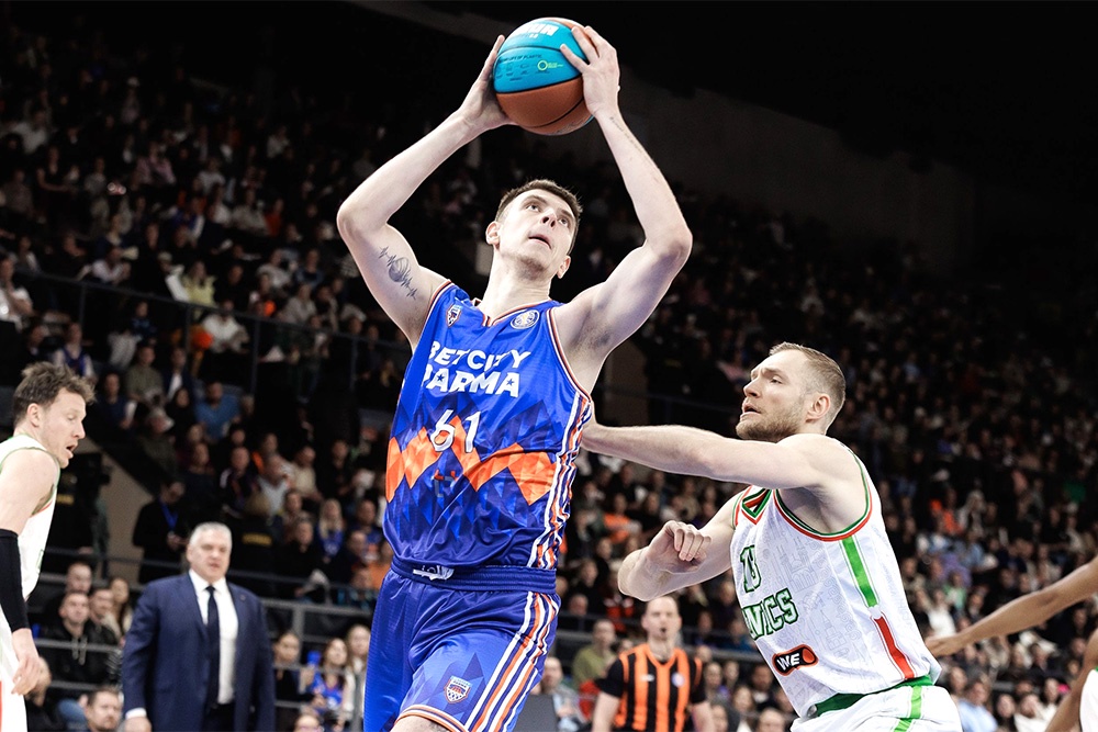 Матч против УНИКСа стал для центрового "Пармы" Глеба Фирсова (№ 61) лучшим в карьере.