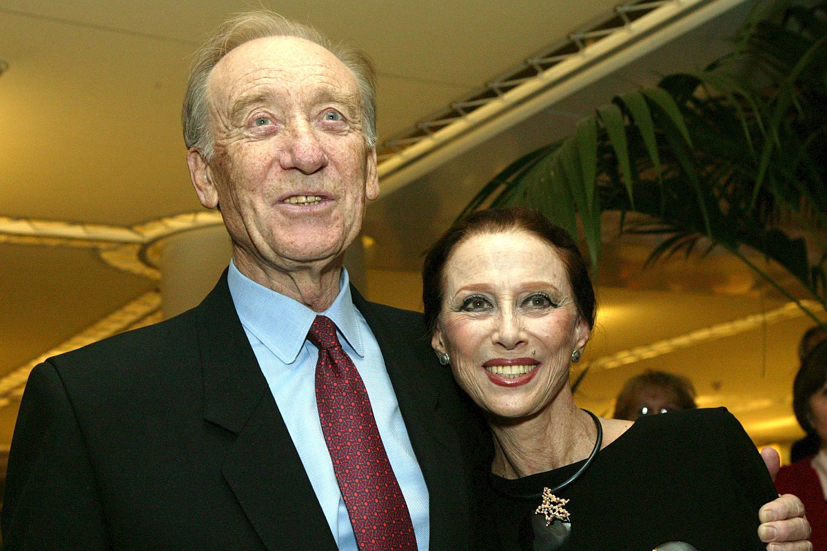 Душеприказчик композитора Родиона Щедрина и балерины Майи Плисецкой пока так и не смог исполнить их последнюю волю - развеять прах над Россией.