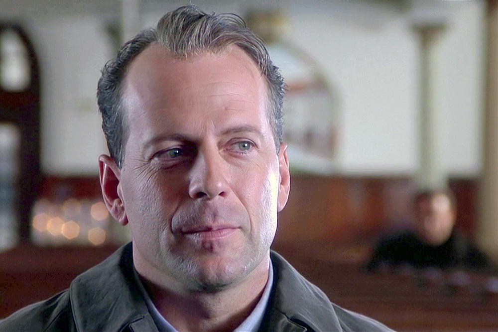 Кадр из фильма "Шестое чувство" (1999)