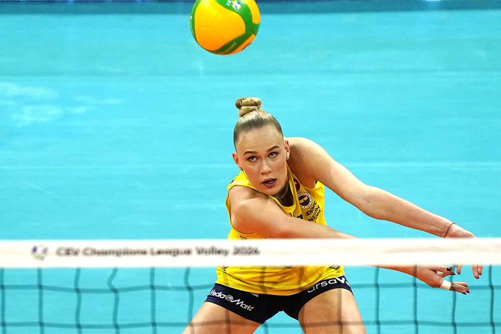 Игрок сборной России Арина Федоровцева - главная и обожаемая болельщиками звезда стамбульского "Фенербахче".