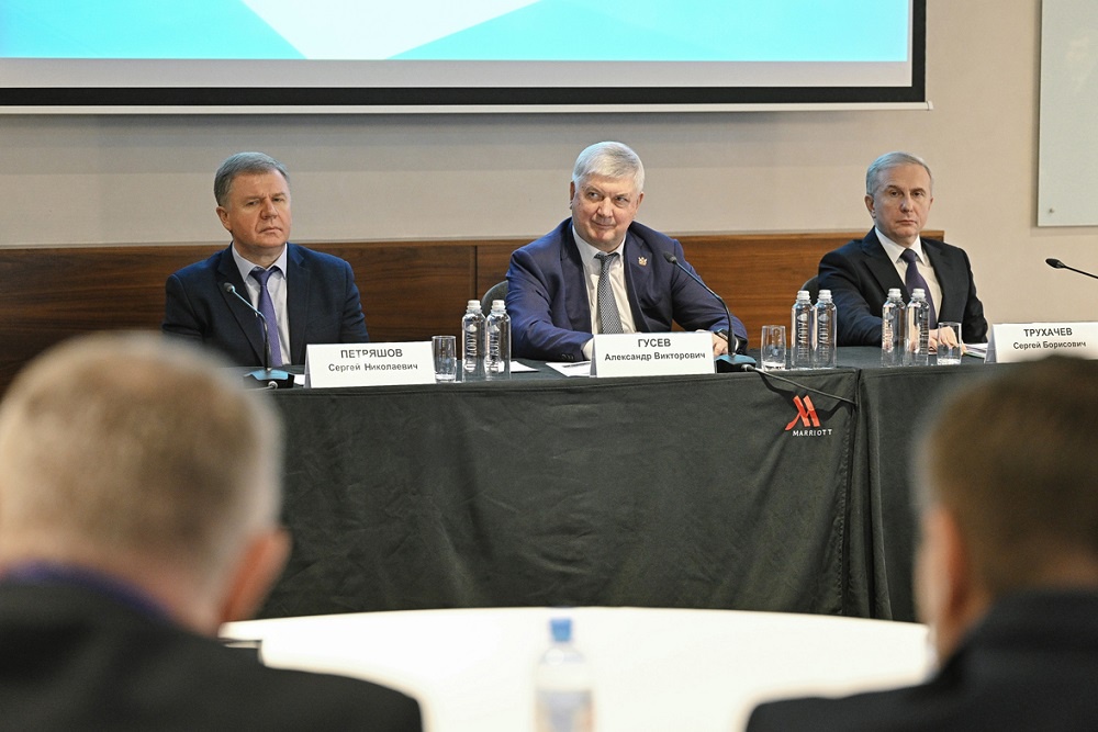 Первые лица региона провели ряд встреч с участниками программы.