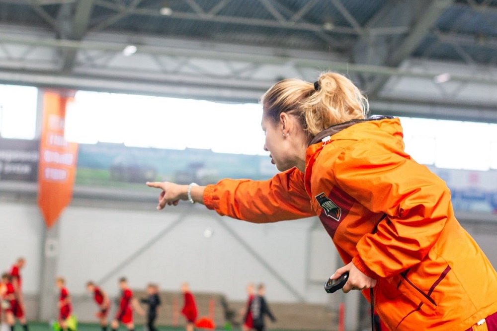 Детскому тренеру нельзя быть диктатором, нужно уметь договариваться с детьми и родителями