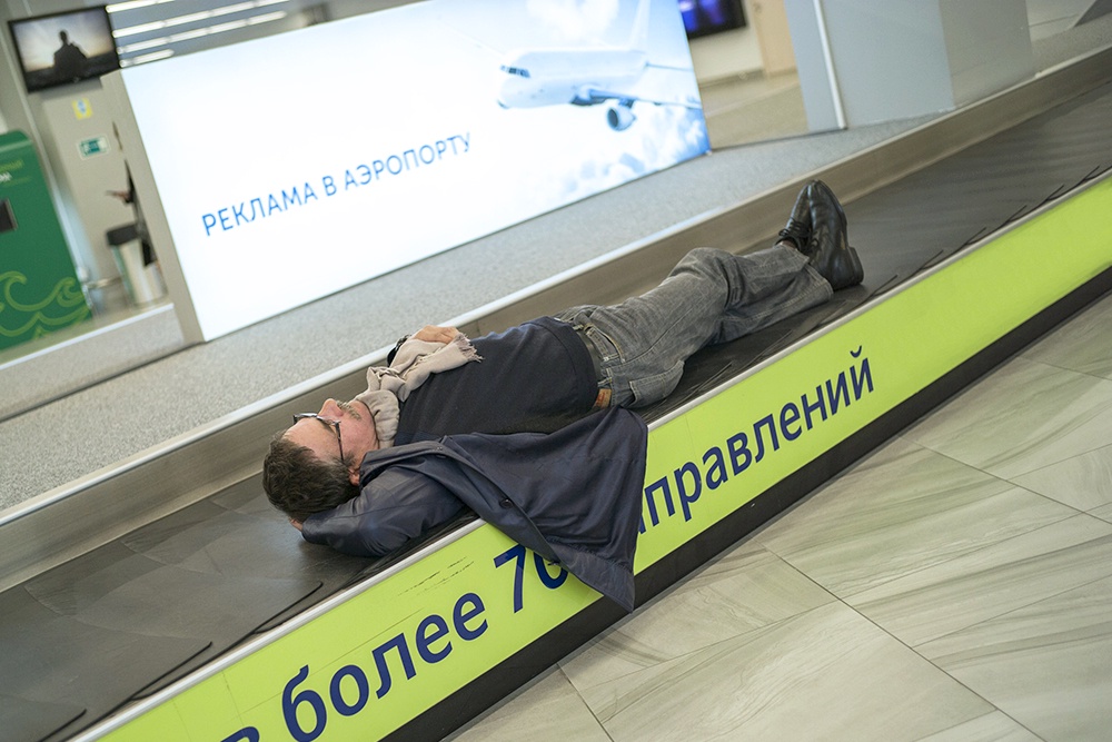 Если человек передумал лететь, то, прежде чем расслабиться, он должен уведомить о том авиакомпанию.