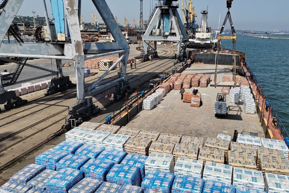 Порт Мариуполя - крупнейший и самый глубоководный в Азовском регионе.