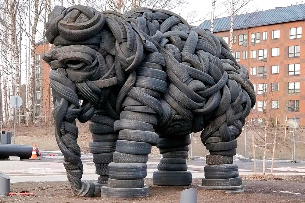 Во всем мире ищут решения, как использовать старые шины.