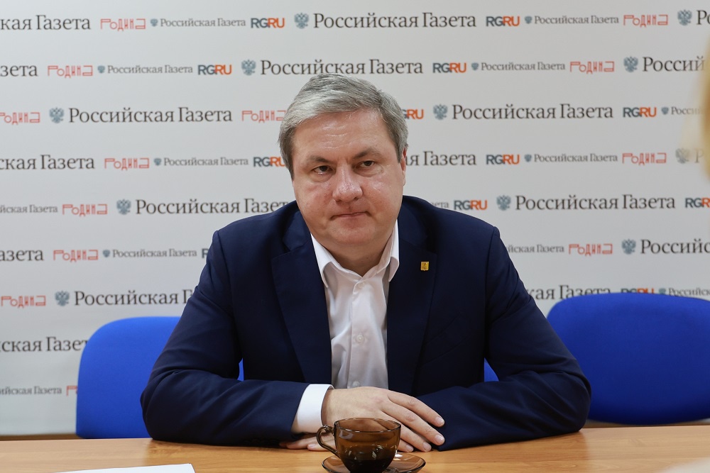 Дмитрий Морев: Архангельская область смогла предоставить замену софинансированию - в качестве своих обязательств мы предложили расселение домов за счет программы комплексного развития территорий, то есть за счет внебюджетных источников.