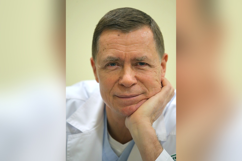 Михаил Коновалов: Катаракта рано или поздно возникает у всех. Консервативного лечения не существует нигде в мире.