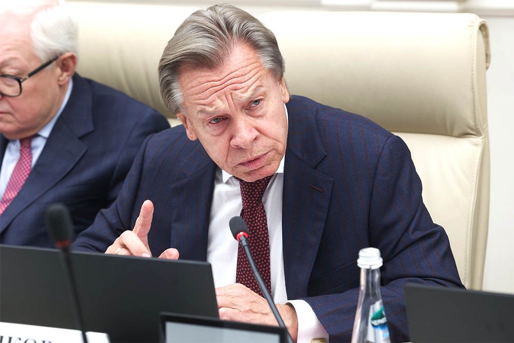 Алексей Пушков считает, что разработка планов переброски 800 тысяч военных НАТО на восток говорит о том, что Европа готовит "инфраструктуру войны".