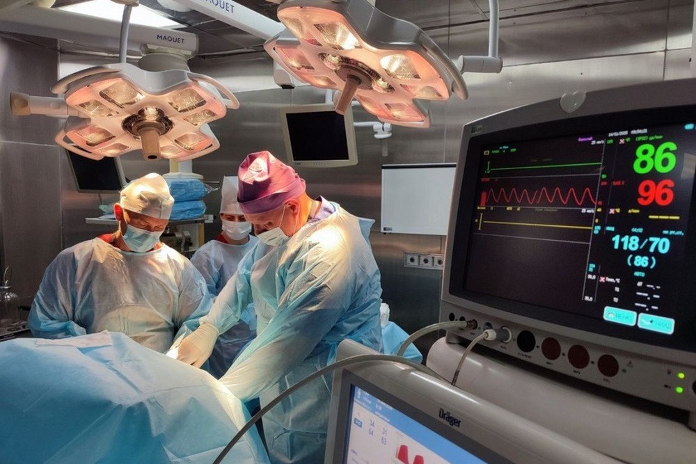 Супертехнология и умелые руки врачей дали тяжелому пациенту шанс на полное выздоровление.