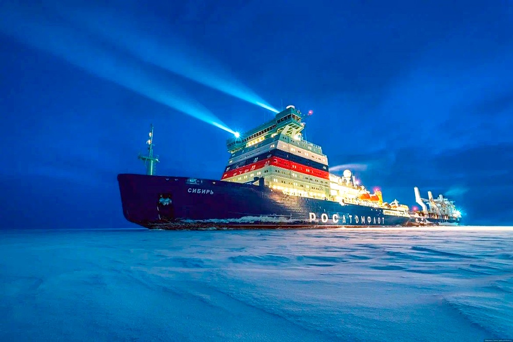 Обновление ледокольного флота, создание атомоходов проекта 22220 и суперледокола "Лидер" увязаны с планами развития Севморпути и ТТК.