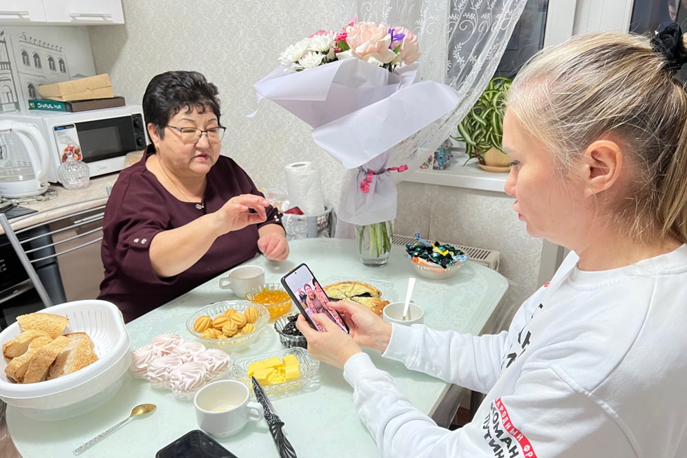 Фатима Исламгулова поделилась новостями от дочери.