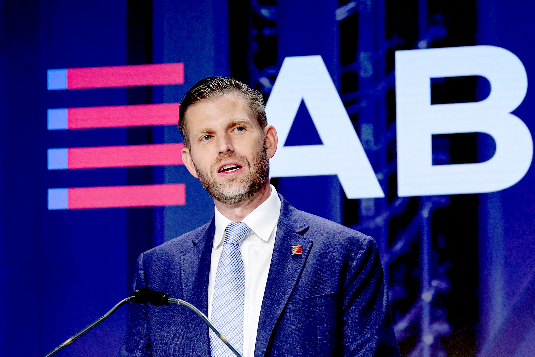 Сын Трампа Эрик начал продавать водку