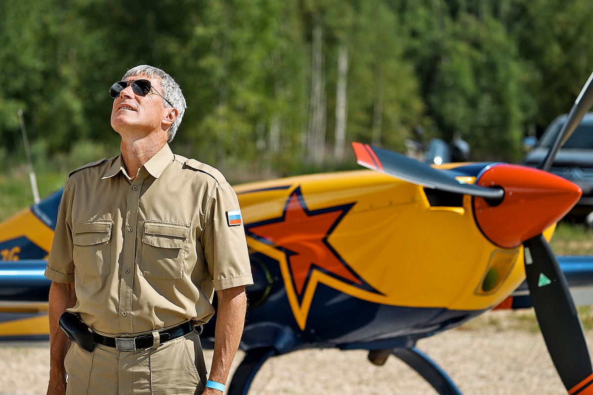 На чемпионате России по высшему пилотажу на поршневых самолетах.